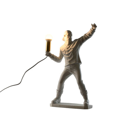 V8HB011F8A03E93B0AA48F7BAEEA0A1D58BR6383519P4