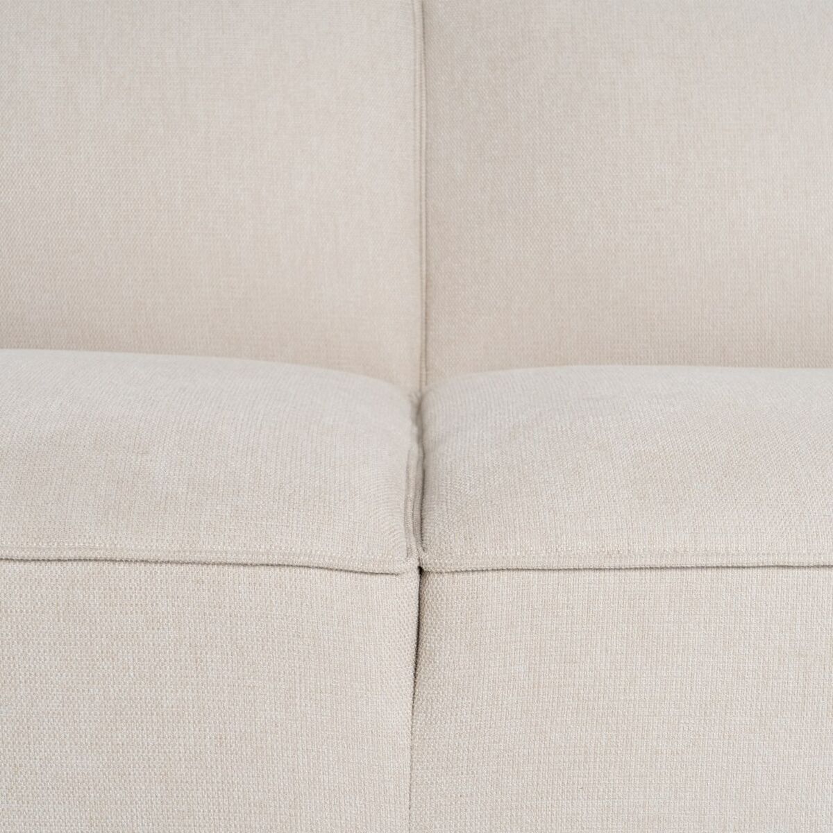 V8H843A1C44BA1B1D78D9ED870A970C6C26R3704782P7